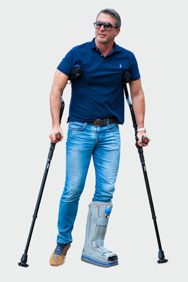 Ergobaum Dual Underarm Crutches with forearm support 4
