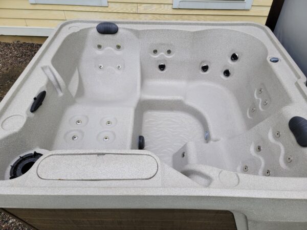 Freeflow Spas Excursion Sport Hot Tub - Image 2