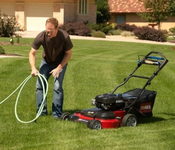 Toro Timemaster 30 in. Personal Pace Self-Propelled Gas Lawn Mower - Image 8